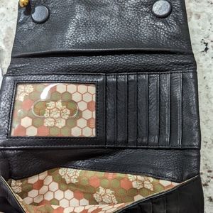 HOBO INTERNATIONAL WALLET LIKE NEW . Black SUPER SOFT